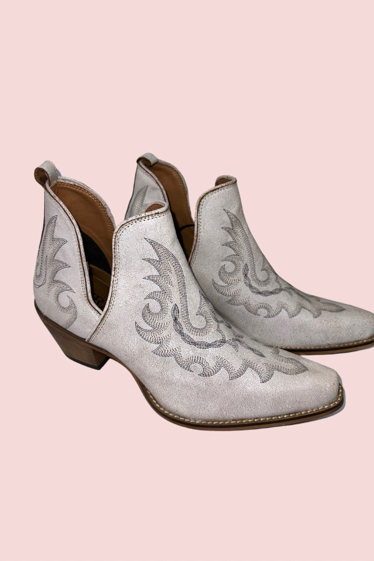 Wild Western Booties - Middle West Apparel