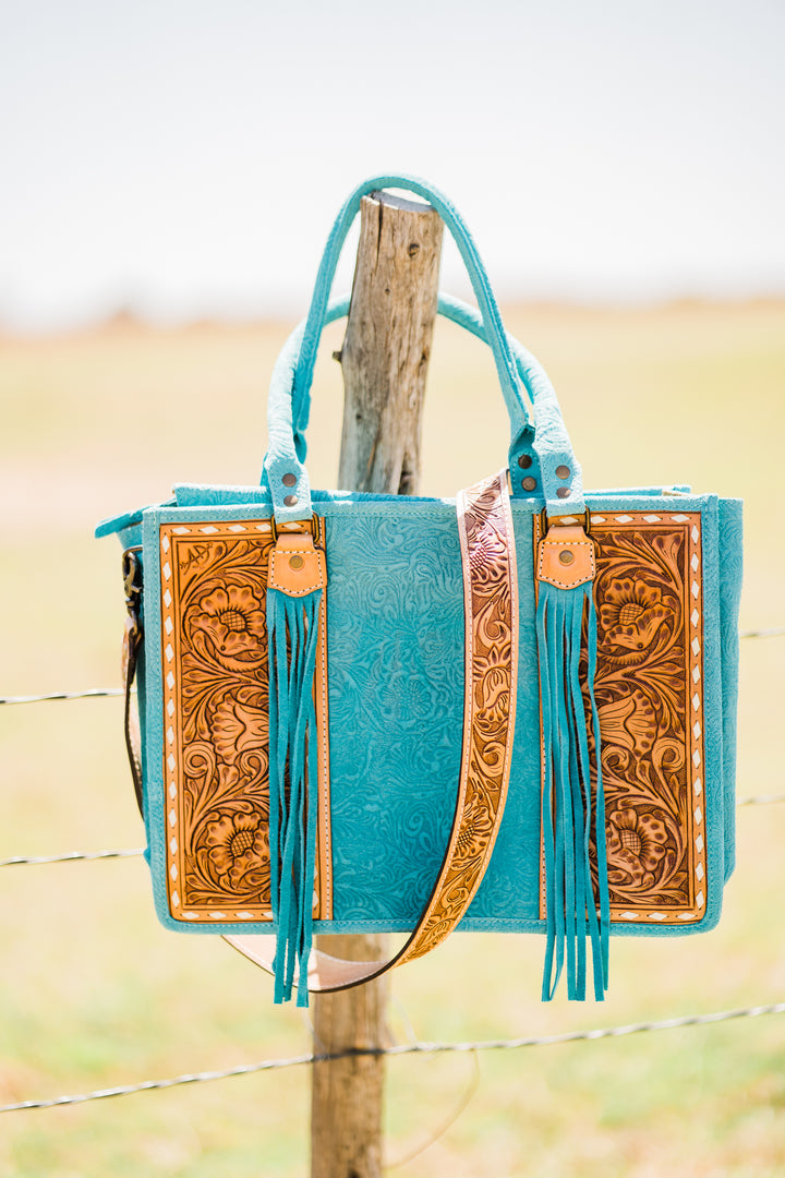 She's An Outlaw Leather Bag - Middle West Apparel